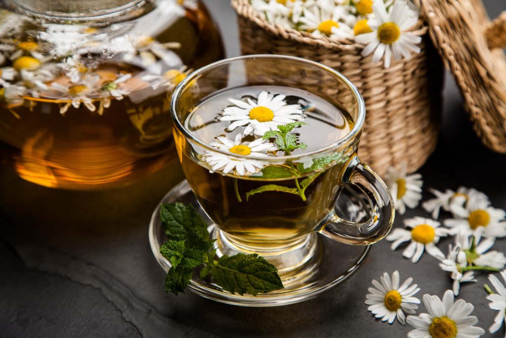 養生飲品 健康飲品推薦 山苦瓜茶 洛神飲 金盞花決明子茶 黑木耳茶 冬瓜檸檬茶 百香果麥茶 GABA洋甘菊茶 冬瓜茶 日本紅茶 新陳代謝 消暑解渴 提神醒腦 改善失眠 減輕焦慮 天然安眠飲品 低熱量高營養 夏日清涼飲品 眼睛保健飲品 膠原蛋白補充 維他命C豐富 果汁之王百香果 改善過敏飲品 舒緩壓力飲品