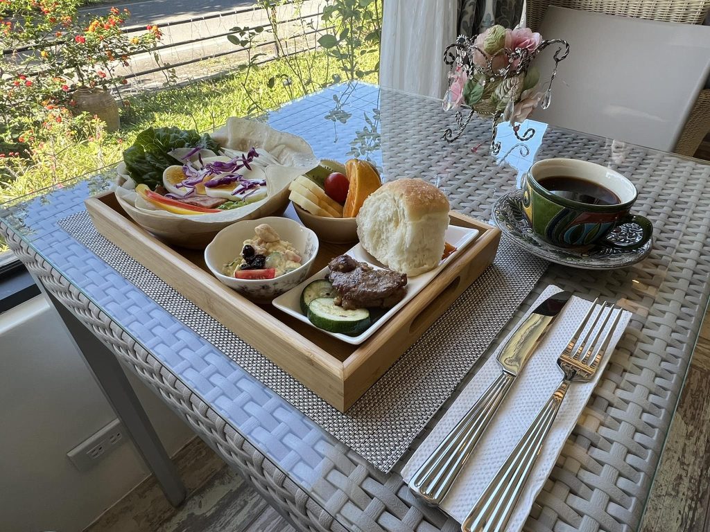 花蓮民宿鄉間小路西式早餐