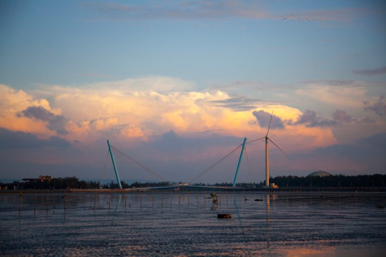 台灣最值得去的地方：台中高美濕地夕陽拍攝指南