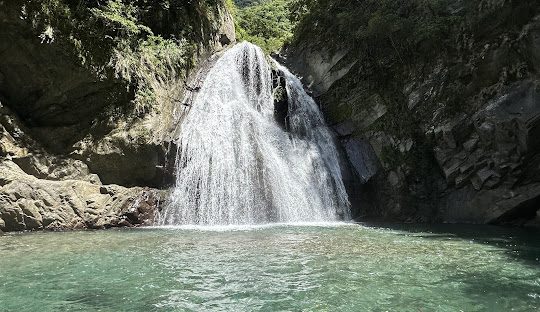 宜蘭景點海上活動推薦：SUP立槳、衝浪與溯溪一日遊