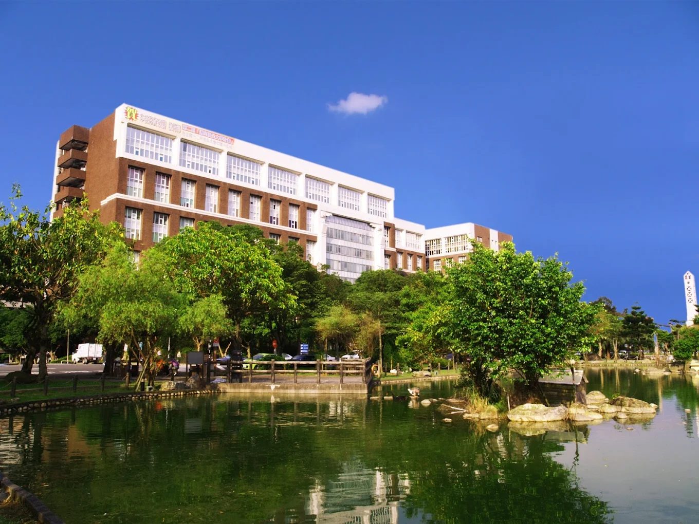 長庚大學學生創業團隊「Vegetopia 循農匯」 用「NG 農產品」翻轉永續農業，勇奪全國多項創業大獎