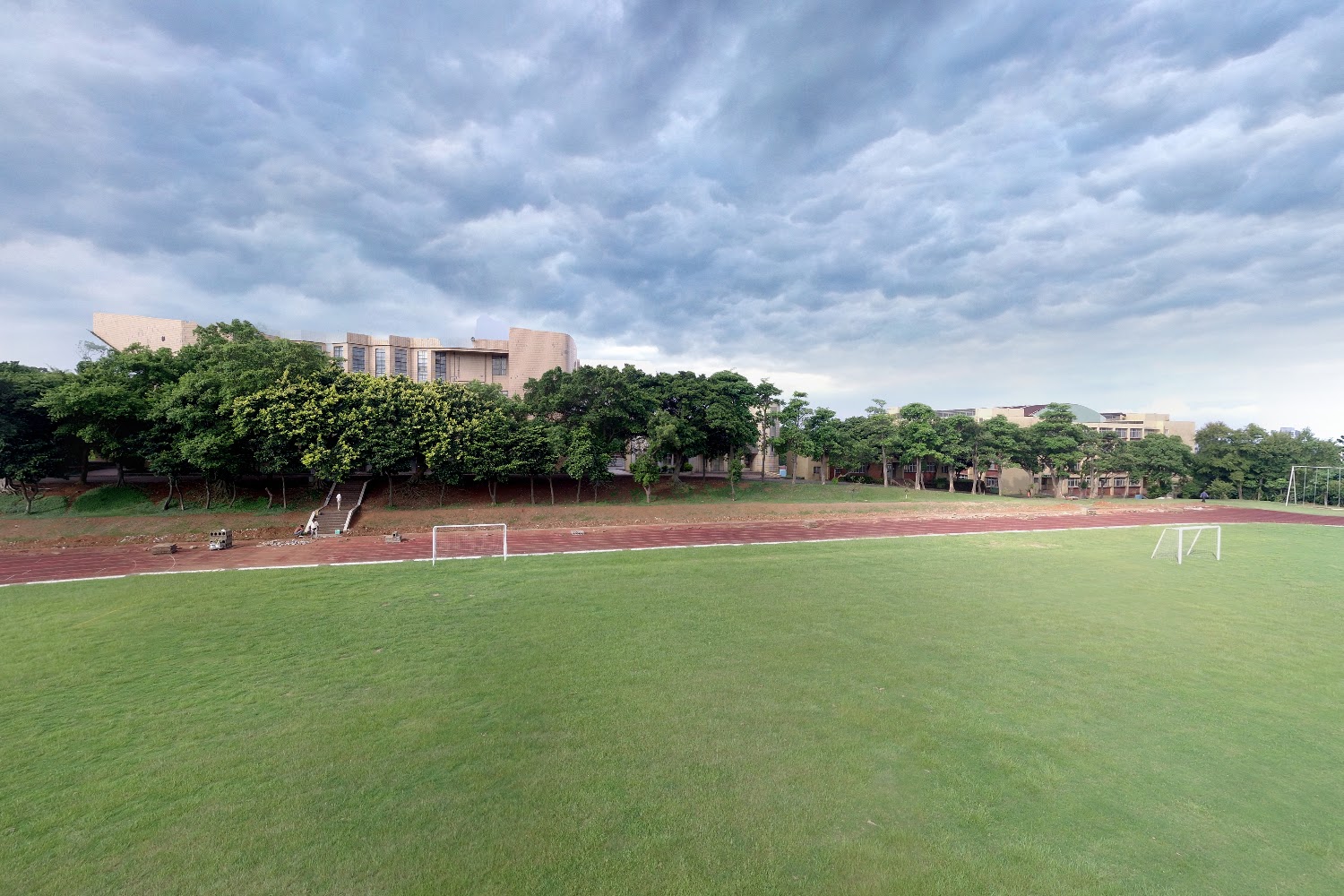 淡水商工奪iF大獎!AI無人產線工場揭幕,114學年度特色招生報名必看