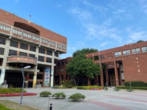 中山大學稱霸南台！USR全國第三、EMBA奪冠與半導體技術研發新突破