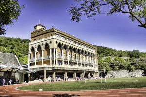 2026 康橋學費懶人包：雙語與國際班怎麼選？掌握 15 年一貫菁英教育關鍵