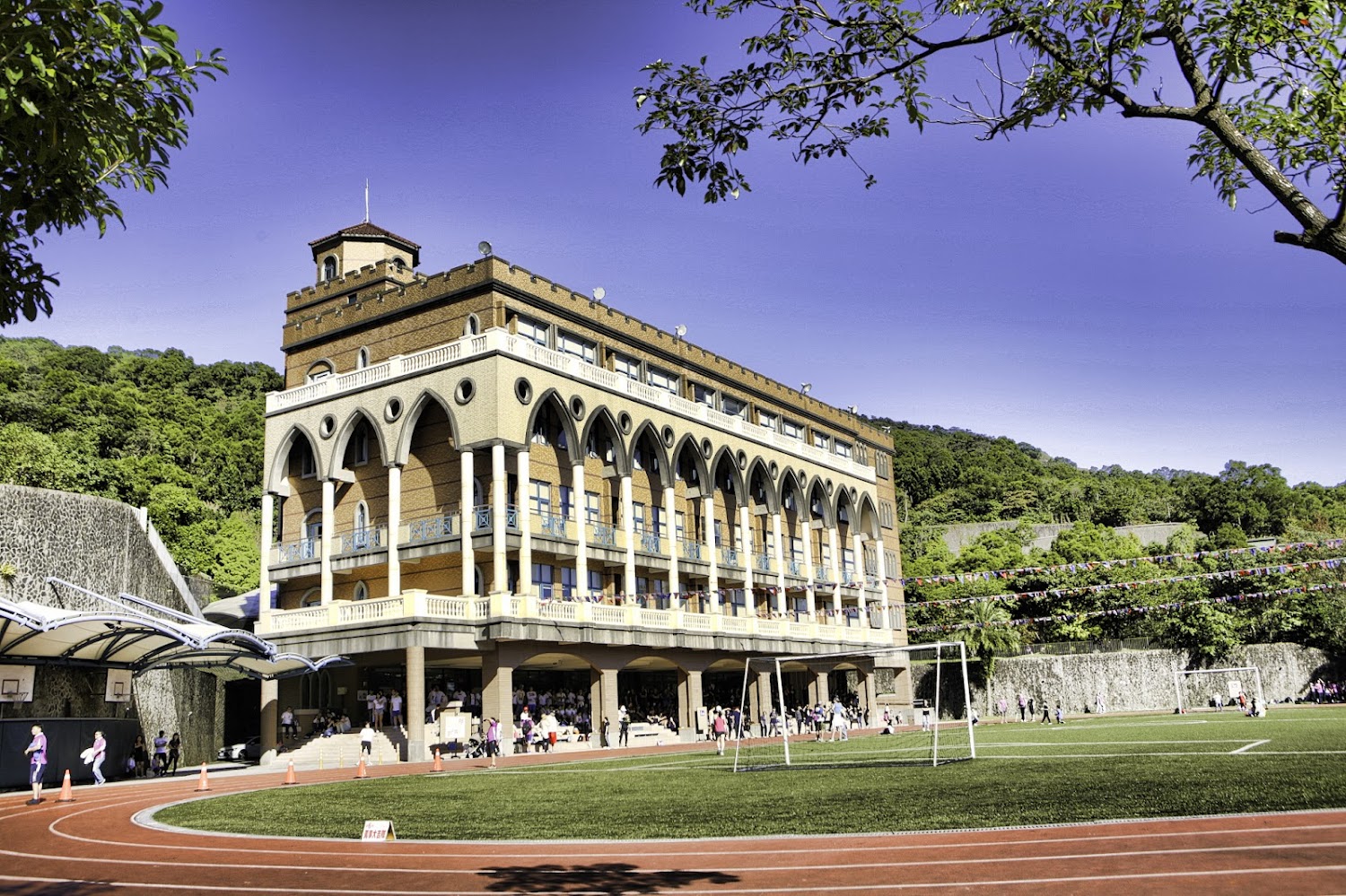 2026 康橋學費懶人包:雙語與國際班怎麼選?掌握 15 年一貫菁英教育關鍵