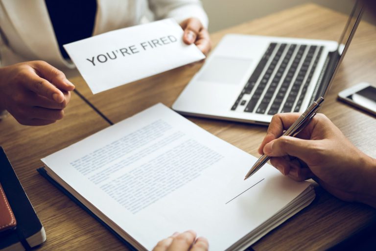 想轉職的人變多！調查：近半數上班族考慮換工作，職涯焦慮成職場新常態