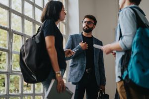 學校沒有專業行銷人員，招生宣傳可以怎麼開始？